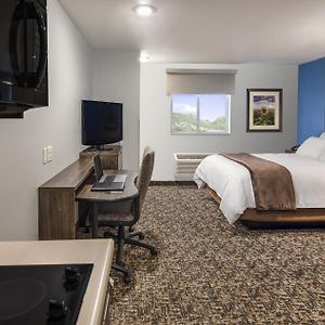 Queen Room Mobility accessible